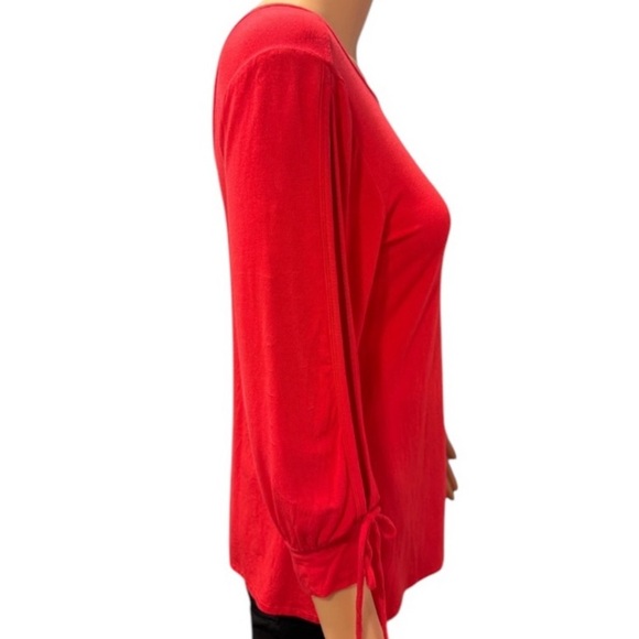 NWOT CHELSEA & THEODORE Vibrant Red 3/4 Tie Sleeve Low Back Blouse Small - Picture 4 of 8